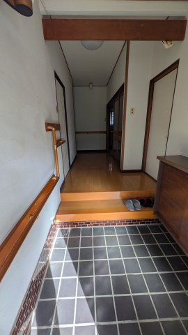 中古住宅　御望の玄関