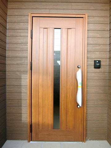 新潟市西区坂井東3丁目の玄関