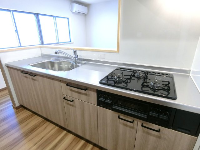 新潟市西区坂井東3丁目のキッチン