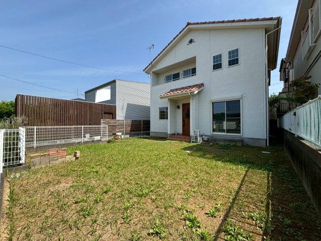 高知市瀬戸南町　中古一戸建の庭|たまにはお庭で休日を過ごしてみるのもよいかもしれません