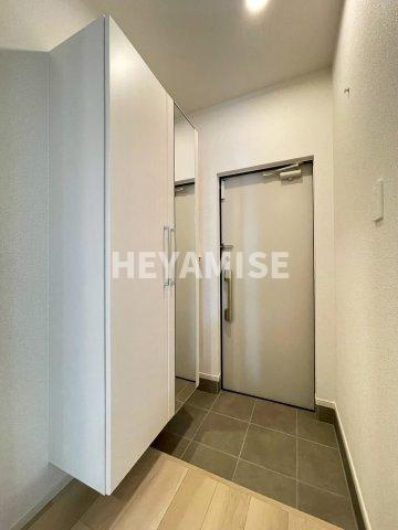 エバーグリーンⅡB棟の玄関|※反転間取りのお部屋の画像です※現況を優先します