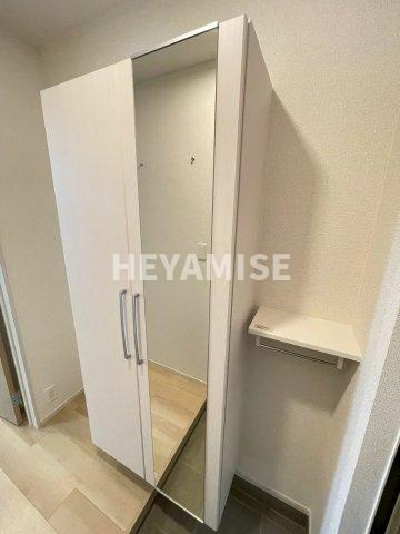 エバーグリーンⅡB棟の玄関|※反転間取りのお部屋の画像です※現況を優先します