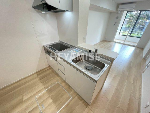 エバーグリーンⅡB棟のキッチン|※反転間取りのお部屋の画像です※現況を優先します