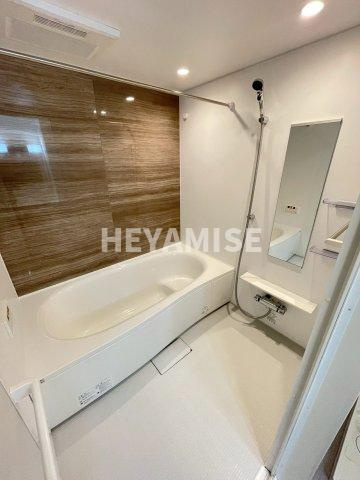 エバーグリーンⅡB棟の浴室|※反転間取りのお部屋の画像です※現況を優先します