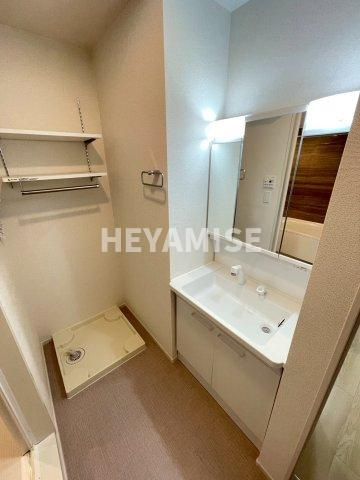 エバーグリーンⅡB棟の洗面所|※反転間取りのお部屋の画像です※現況を優先します