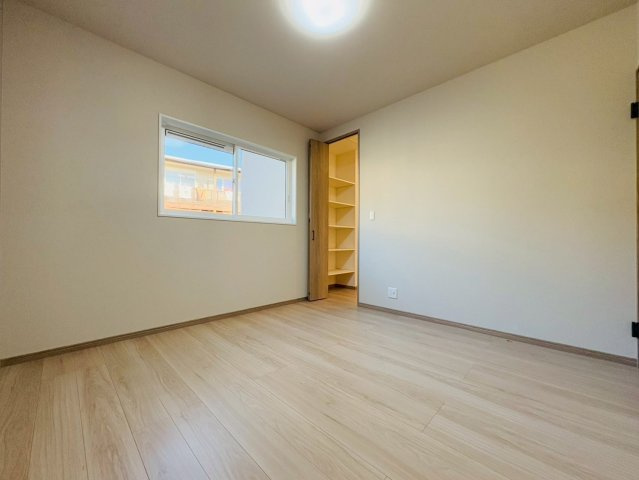 香美市土佐山田町C号地　新築一戸建ての洋室