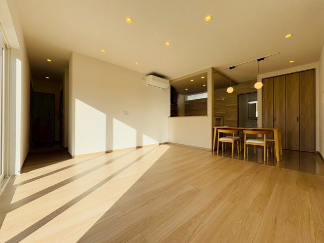 香美市土佐山田町C号地　新築一戸建ての居間・リビング