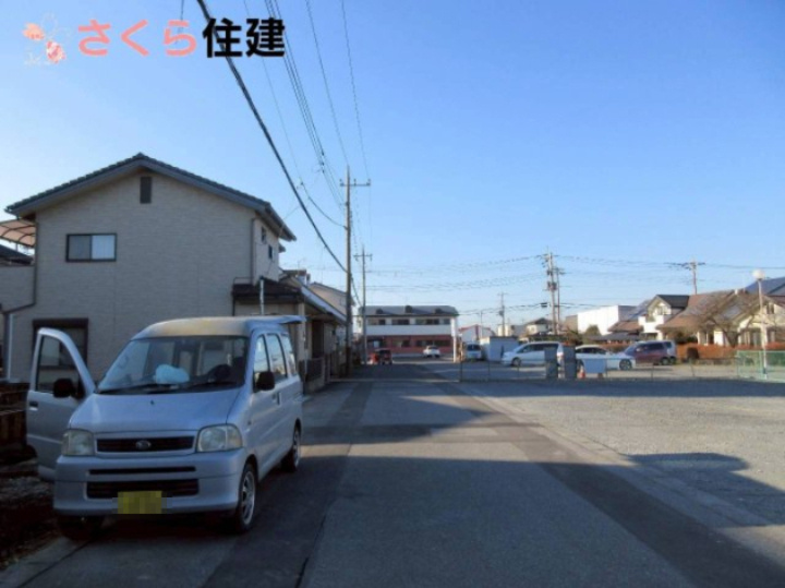 ハートフルタウン御幸ヶ原町31番　A号棟の前面道路含む現地写真|前面道路は6ｍあるので、駐車の際なども安心です◎