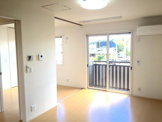 モナリエローザの居間・リビング