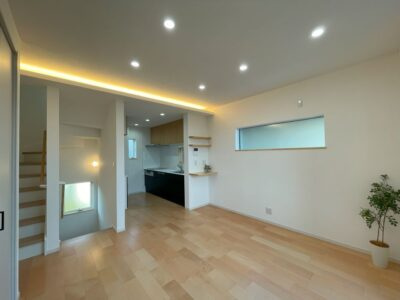 高知市薊野西町2丁目新築建売の居間・リビング