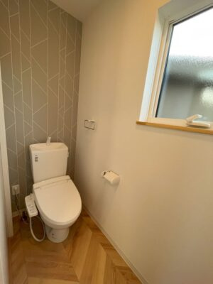 高知市薊野西町2丁目新築建売のトイレ