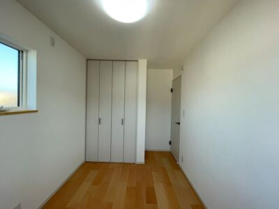 高知市薊野西町2丁目新築建売の洋室