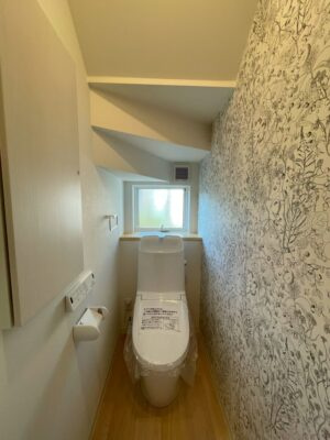 高知市薊野西町2丁目新築建売のトイレ