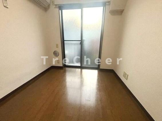 西日暮里駅前ハイツの居間・リビング