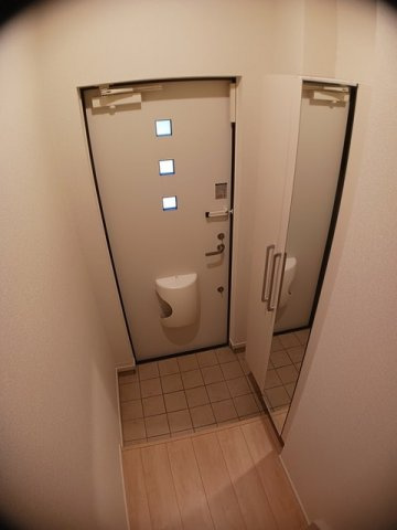 ツバキハイツの玄関