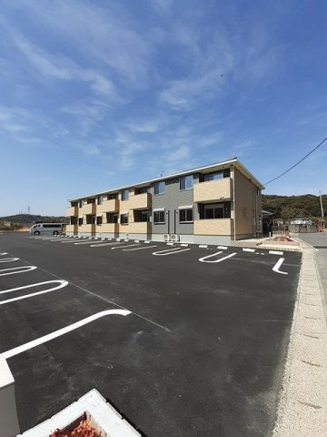 ソレイユ・ルヴァンＢの駐車場