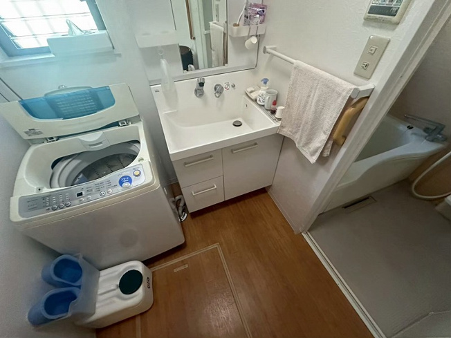 【ランドリースペース】 | 上乃木1丁目中古戸建 | ゆったりとした脱衣所です