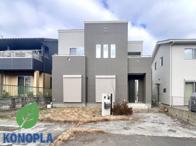 【中古戸建】高崎市石原町の外観|■外観｜特徴のある個性的な住まいと美しい街並み、そして住みやすい環境を、ぜひ現地でご覧になりませんか。お気軽にお問合せください(^^)  