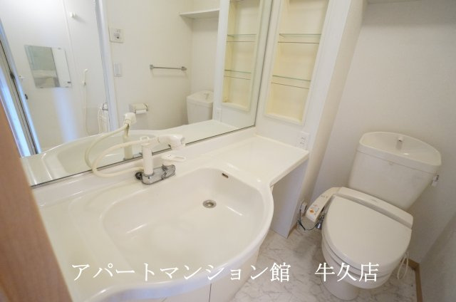 シャルマンの独立洗面台|洗面室