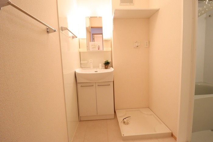 サンシャインパルの独立洗面台|洗髪洗面化粧台、洗濯機置き場