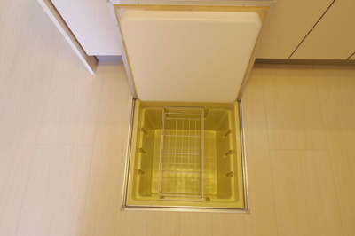 【収納】 | Villa Ren(ｳﾞｨﾗﾚﾝ） | 床下収納