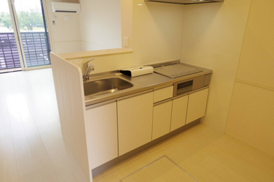 【キッチン】 | Villa Ren(ｳﾞｨﾗﾚﾝ） | カウンターキッチン(IHｸｯｷﾝｸﾞﾋｰﾀｰ付き)