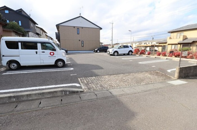 【駐車場】 | Lupo(ﾙﾎﾟ) | 駐車場