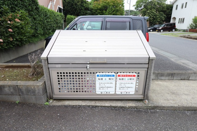 【その他共用部分】 | シンフォニーガーデン | ゴミストッカー