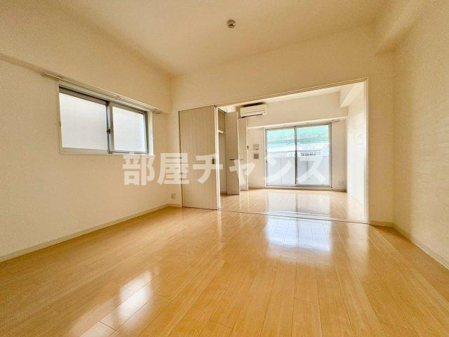 名古屋市昭和区御器所１丁目の賃貸マンションの居間・リビング