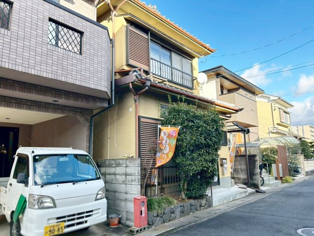 太秦野元町　新築参考プラン　建築条件付土地の外観|物件のことはもちろん、教育施設・スーパー・商業施設・公園・公共機関といった周辺の住環境も車でご案内します。
ぜひ現地で暮らしやすさなどイメージして下さい！