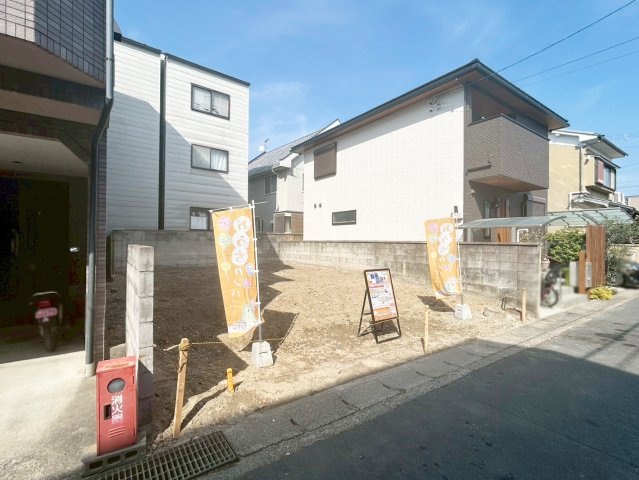 太秦野元町　新築参考プランA　建築条件付土地の外観|物件のことはもちろん、教育施設・スーパー・商業施設・公園・公共機関といった周辺の住環境も車でご案内します。
ぜひ現地で暮らしやすさなどイメージして下さい！