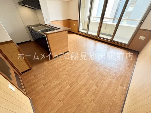 オルゴグラート鶴見の居間・リビング