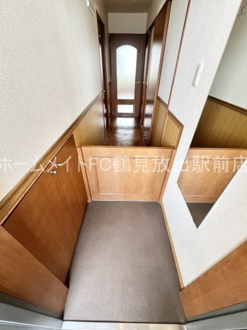 オルゴグラート鶴見の玄関