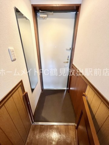 オルゴグラート鶴見の玄関