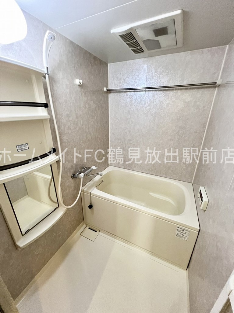 オルゴグラート鶴見の浴室