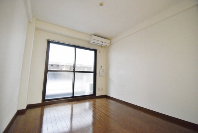 タケハイム船橋の居間・リビング|洋室６帖