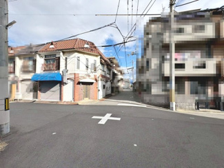 【前面道路含む現地写真】 | 永和１丁目　中古テラスハウス | 青葉学園まで徒歩６分！小さなお子様のいるご家庭も安心ですね！