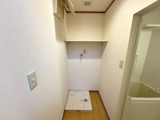 【脱衣所】 | 永和１丁目　中古テラスハウス | ◆現地案内会開催中◆もちろん、当日のご連絡でも対応可能です♪ご自宅にお迎えも可能です！