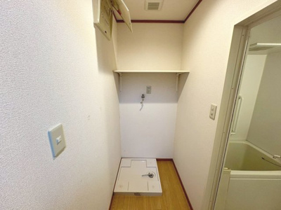 【脱衣所】 | 永和１丁目　中古テラスハウス | ◆現地案内会開催中◆もちろん、当日のご連絡でも対応可能です♪ご自宅にお迎えも可能です！