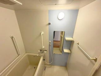 【浴室】 | 永和１丁目　中古テラスハウス | 家探しはどうやってするの？から資金のことや住宅ローン、税金や制度のことまで住宅の難しいことをわかりやすく説明いたします♪