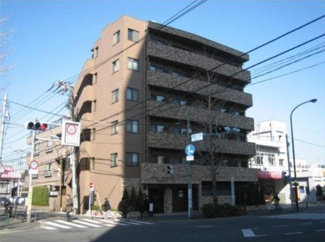 【外観】 | 鉄筋コンクリート造のがっちりとした建物。