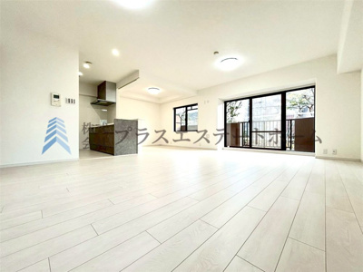 【その他】 | 須磨妙法寺アーバンコンフォート | リフォームで和室部分をLDKに♪約23.7帖になりました♪バルコニーに面したリビングで明るいですね♪