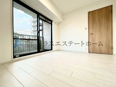 【洋室】 | 須磨妙法寺アーバンコンフォート | お子様の好きな色やモチーフを使ったコーディネートで勉強もお片付けも全部楽しい空間にしていけそうですね♪