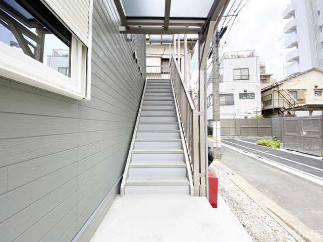 仮称）東十条APのその他共用部分|共用階段です☆