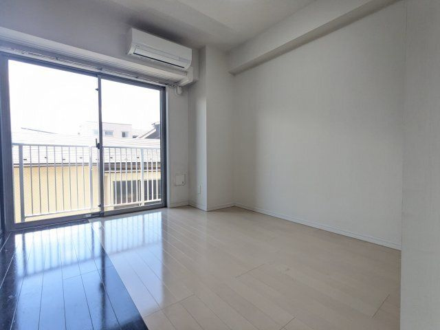 リュクス千歳船橋の洋室