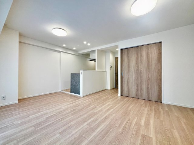 メロディーハイム守口の居間・リビング