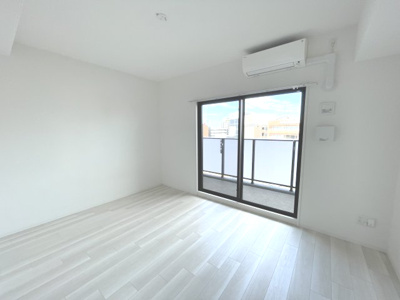 【居間・リビング】 | プライマル新大阪 | おしゃれな居間です