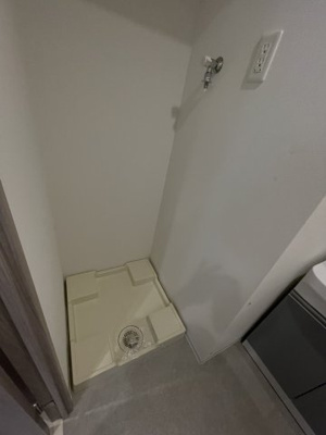 【設備】 | プライマル新大阪 | 室内洗濯機置き場です