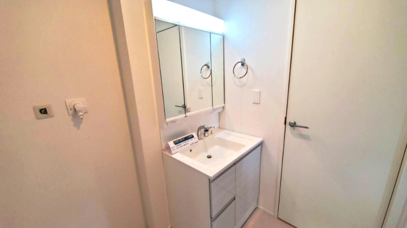 熊谷市柿沼　新築住宅の独立洗面台