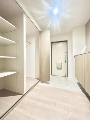 エンゼルハイム上野芝の玄関